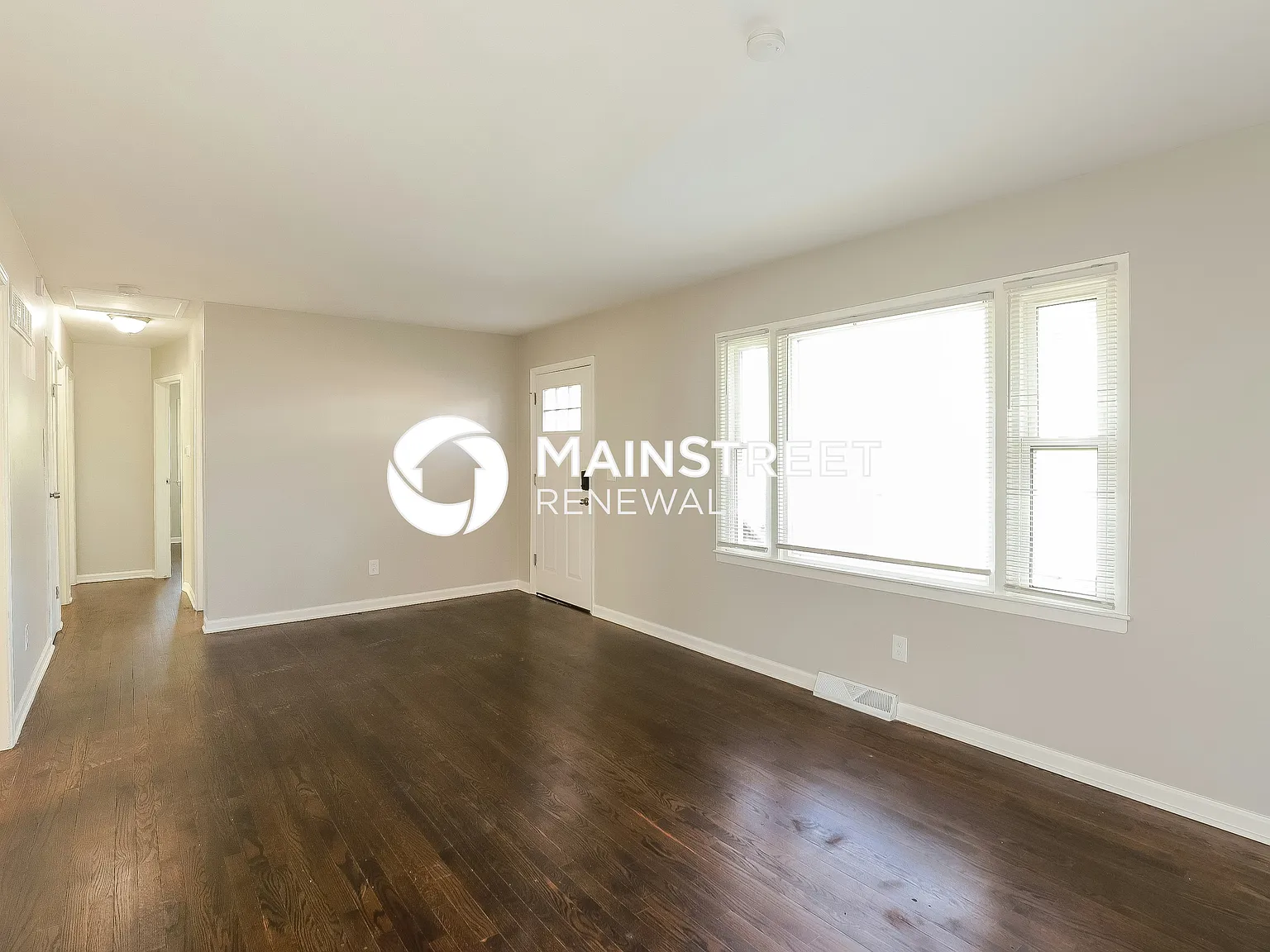 4135 N Spruce Ave — Photo 2