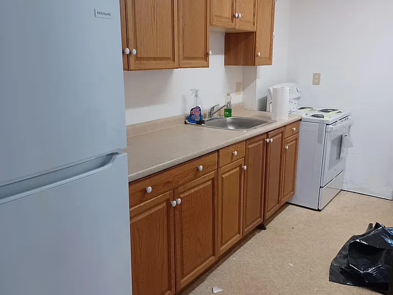 2 Donald St #4 — Photo 6