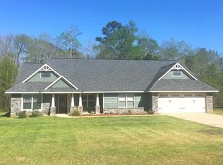 23 Isbell Rd, Fort Mitchell, AL 36856