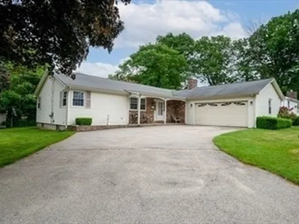 83 Middlesex Ave, Worcester, MA 01604