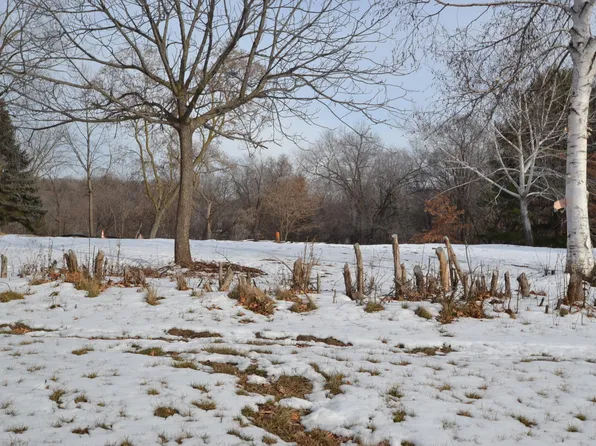 Noel Dr, Saint Paul, MN 55117