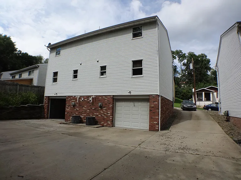 124 Karen Way — Photo 13
