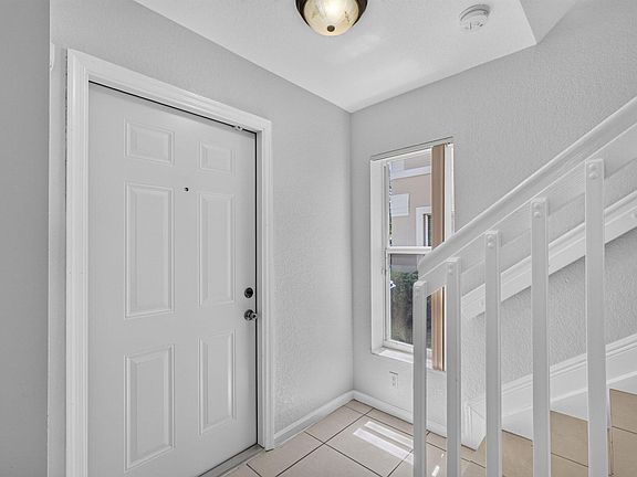 3rd image of 946 Summit Lake Drive