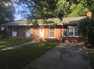 2004 Lee St, West Point, VA 23181