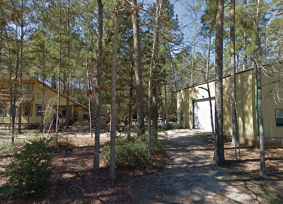 2nd image of 15529 Forest Dr