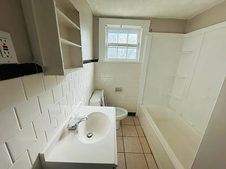 2122 Yancey Ave — Photo 15