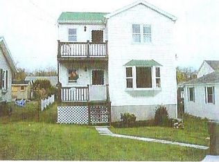 210 Giants Neck Rd, Niantic, CT 06357