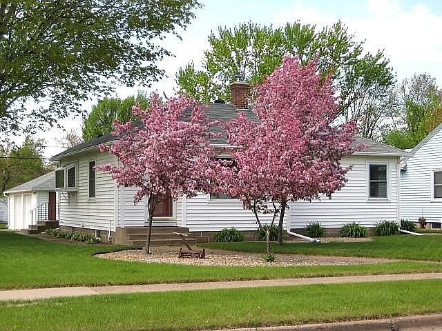 2nd image of 140 W Truman Ave
