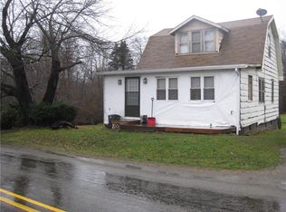 2713 Scrubgrass Rd, Grove City, PA 16127