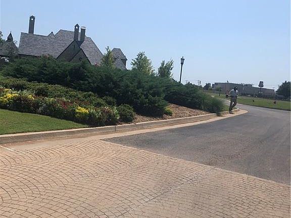 2nd image of 5728 Promenade Sq