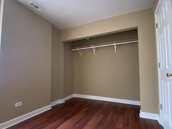 3rd image of 3000 S Kedvale 1st Floor Front