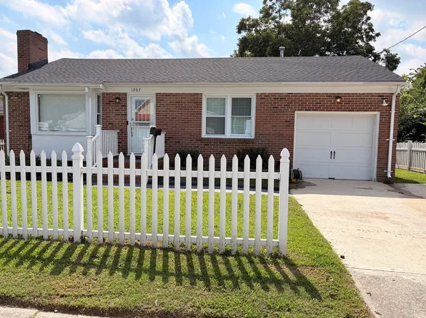 1207 Quash St, Hampton, VA 23669