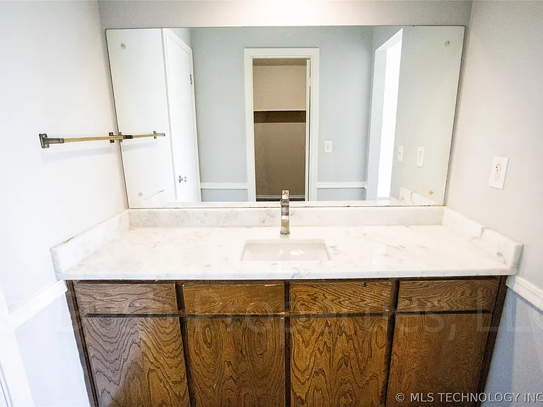 5104 S 75th East Ave — Photo 45