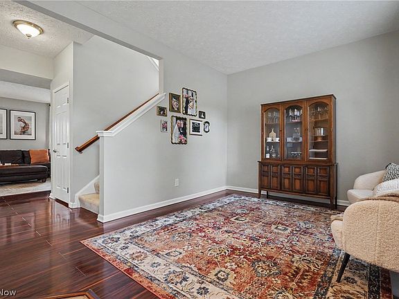 4th image of 4118 Pembroke Dr