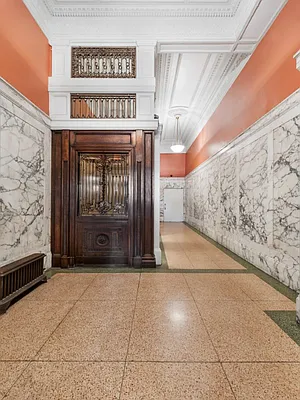 Sold by Sotheby's International Realty | media 34