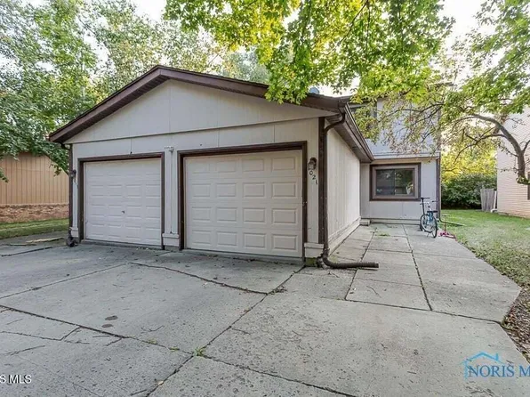 1021 Valley Side Dr, Maumee, OH 43537