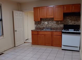 1407 N 29th St #1, Philadelphia, PA 19121