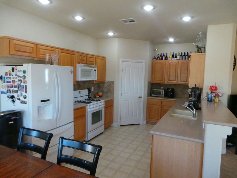 1st image of 1560 Dark Wolf Ave