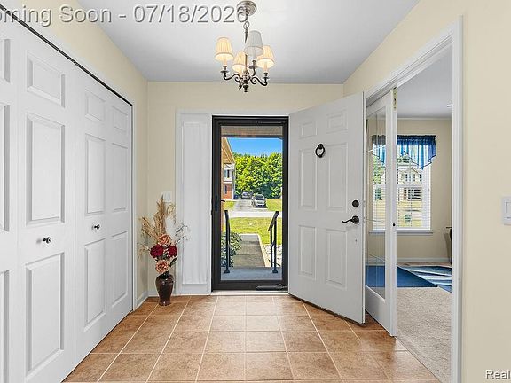 5th image of 1529 Baypointe Cir