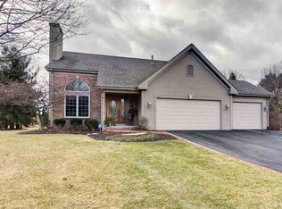 6757 Flower Hill Rd, Rockford, IL 61114