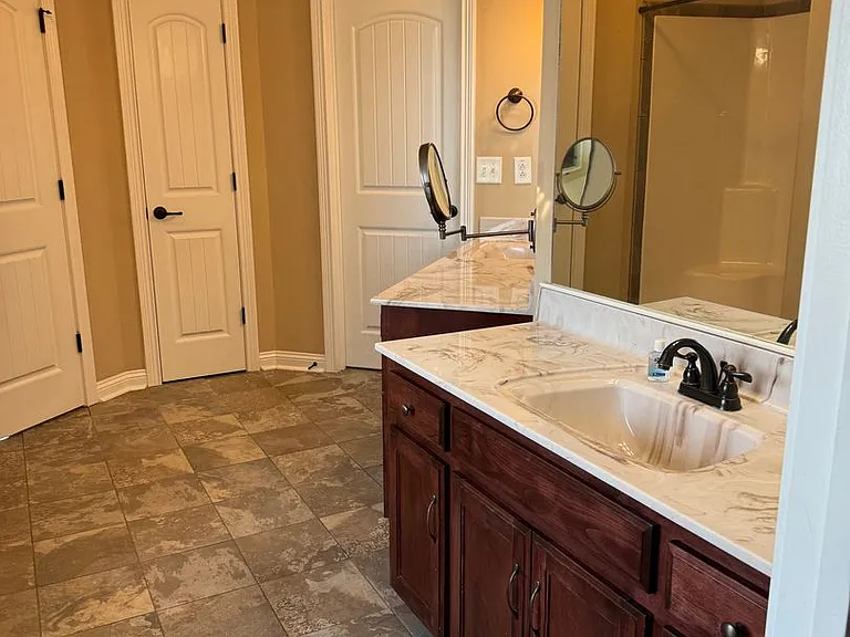 1701 Winterhaven Ct — Photo 15