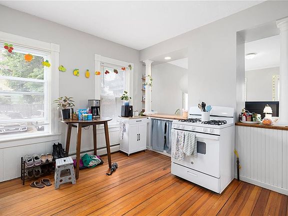 5th image of 56 Barton St