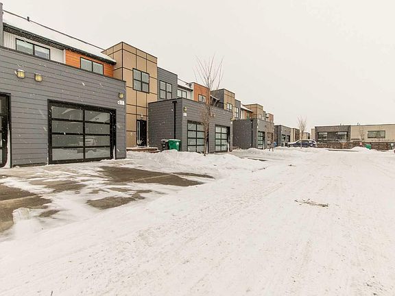 2nd image of 2-73 Aquitania Cir W #2