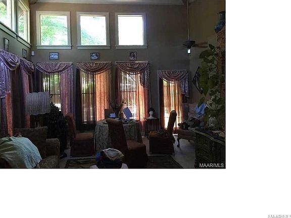4th image of 2518 Churchill Dr
