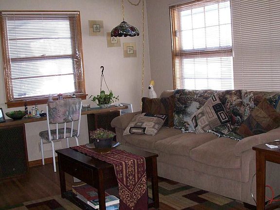 5th image of 4015 Dempster Ave