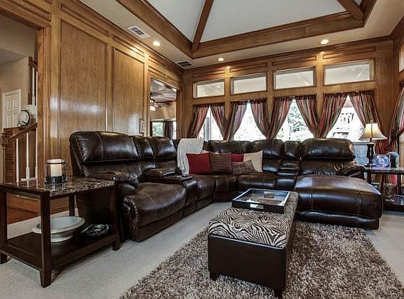 4th image of 2308 Belfry Ct