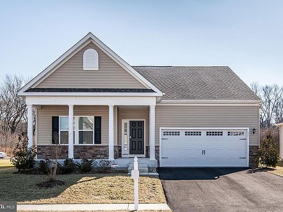 2nd image of 441 Tunbridge Ct