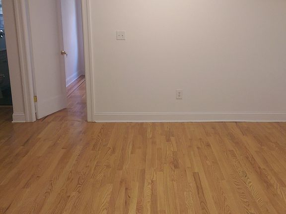 4th image of 89 Crooke Ave #6