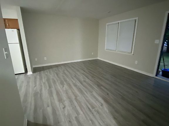 3rd image of 788 Brandy Cir