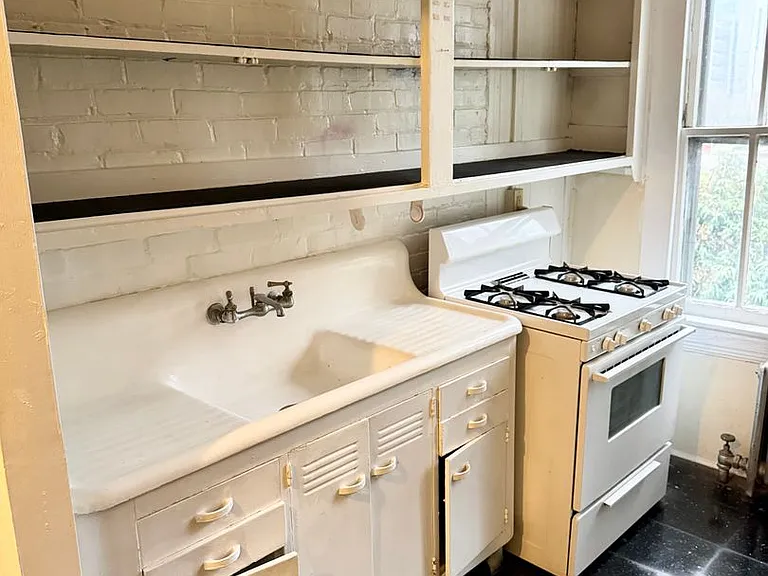 131 S Boylan Ave — Photo 5