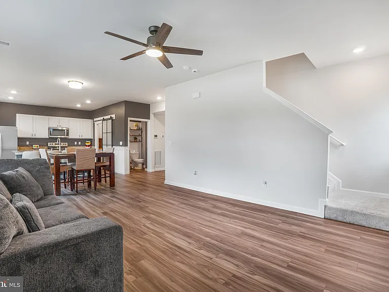 115 Bell Tower Ln — Photo 22