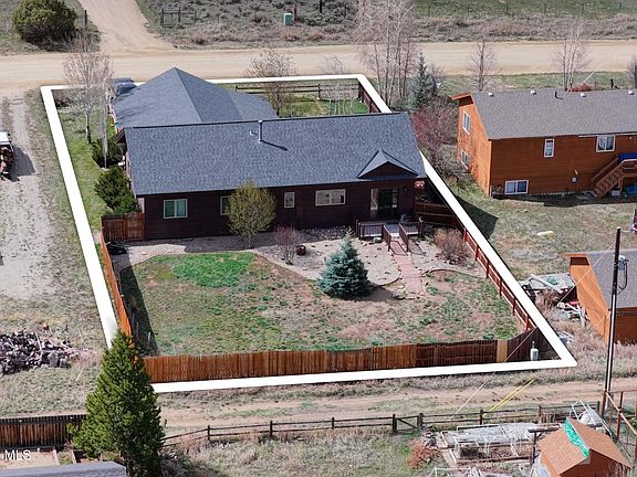 2nd image of 305 East Moffat Avenue