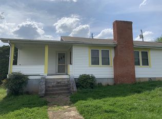 14 Cook Ln, Candler, NC 28715