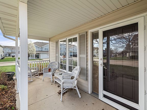 3rd image of 2101 Meadow Ct APT 803