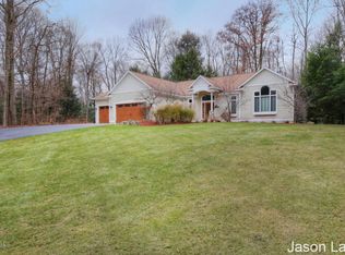 4104 White Pine Dr, Dorr, MI 49323