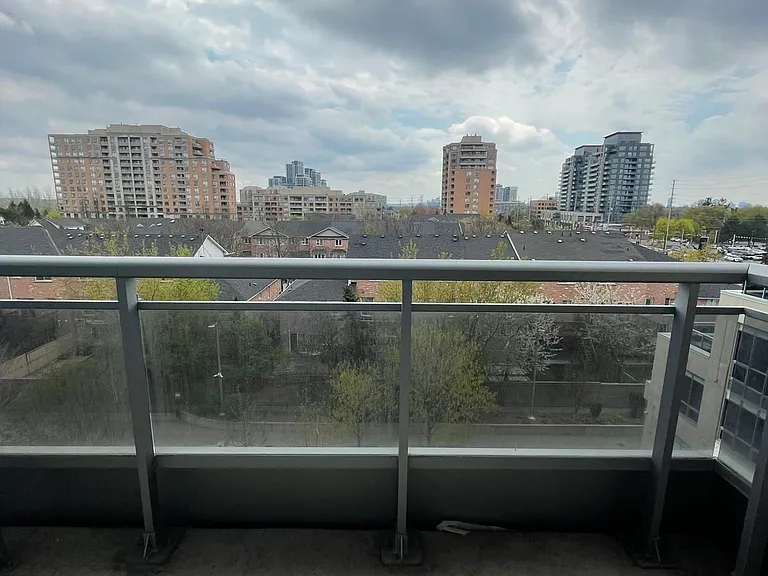 9191 Yonge St #518 — Photo 5