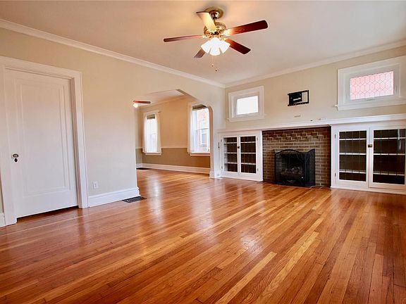 4th image of 5058 Winona Ave #B