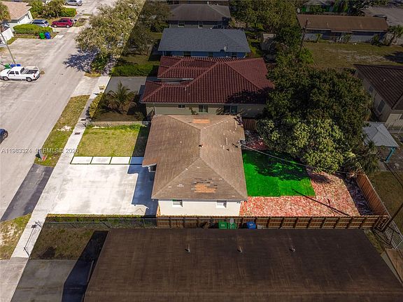 3rd image of 2760 NW 13th Ct