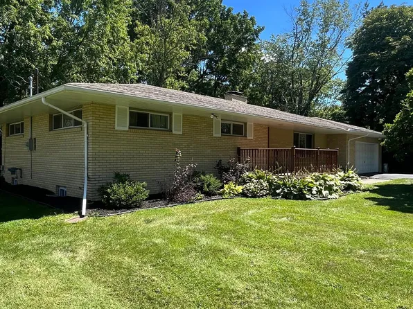 1028 Dye Krest Dr, Flint, MI 48532