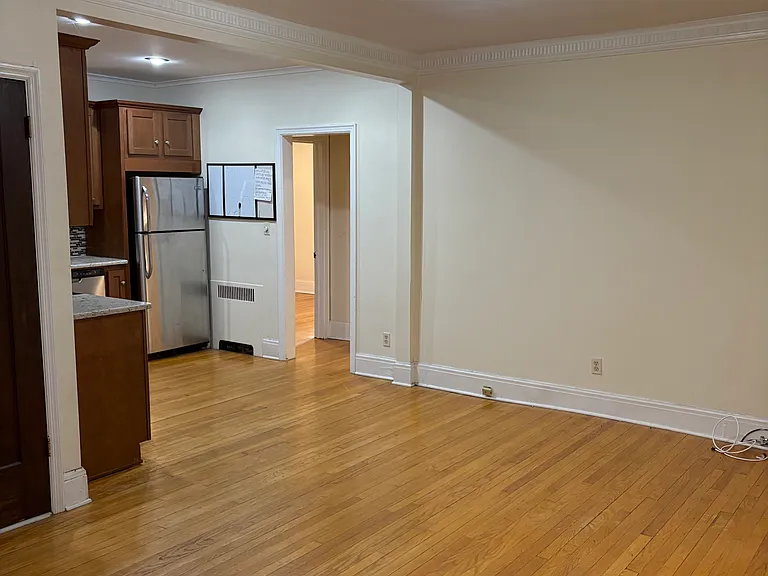 198 Pawling Ave #14 — Photo 11