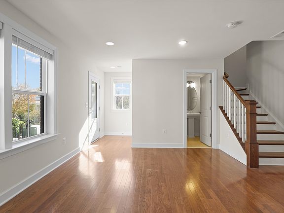 4th image of 3755 Signal Knob Ct