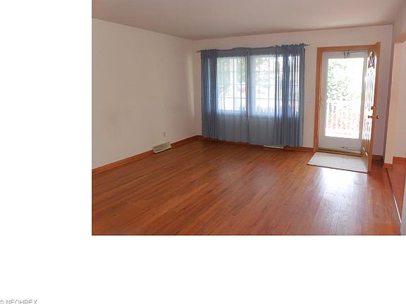 3rd image of 1108 Iowa Ave