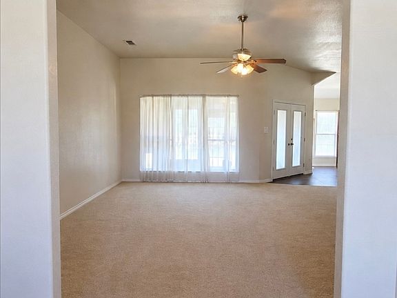 4th image of 1645 Colony Hill Rd