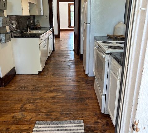 3rd image of 314 N Sycamore St #316-2