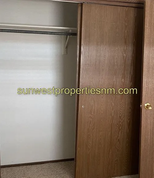 907 N Tucker Ave — Photo 7