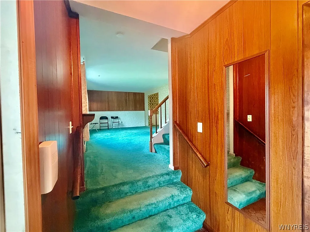 4 bed, 2.5 bath, 1972 sqft, $3,000 — Photo 3